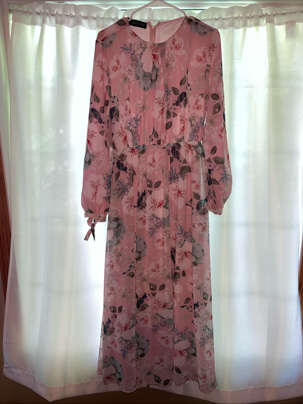 Floral Long-Sleeve Maxi Dress in Soft Pink